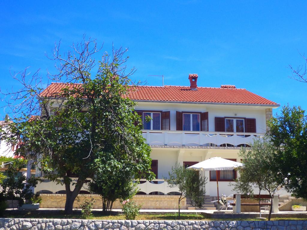 Apartments Vesna Kampor Esterno foto